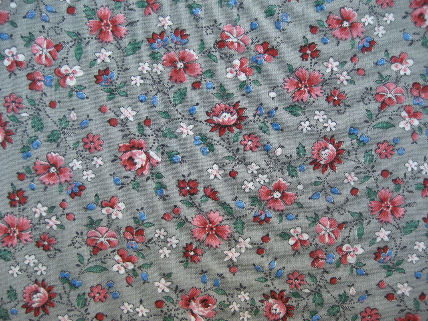 Vintage Calico Fabric Daisies on Pink Distressed 44 x 37 Weilwood Fabric 1978
